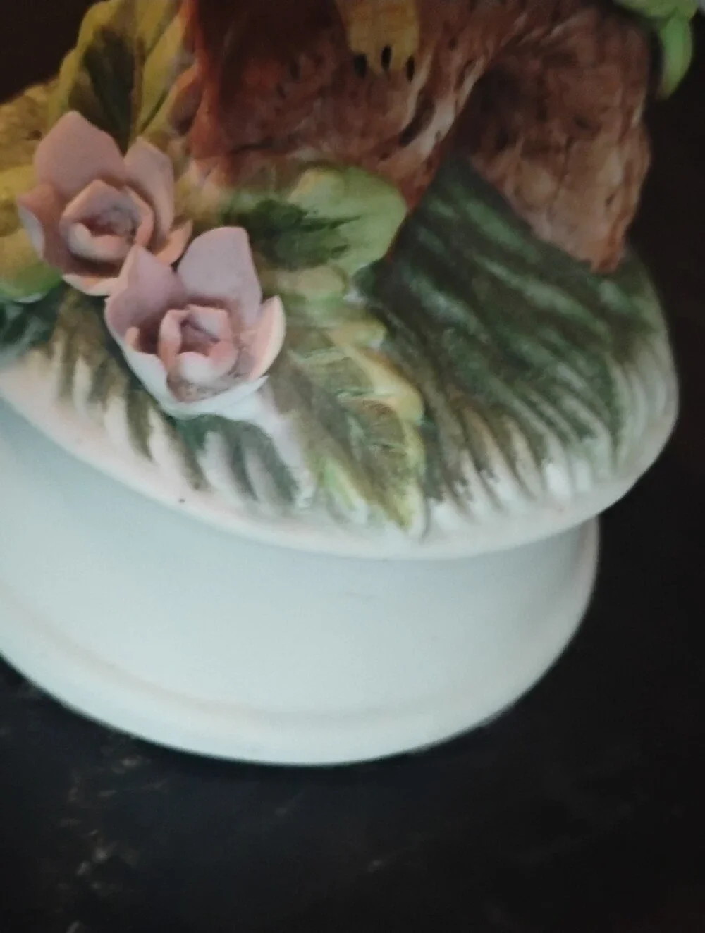 Vintage Towle Fine Porcelain Double Goldfinch Music Box Figurine